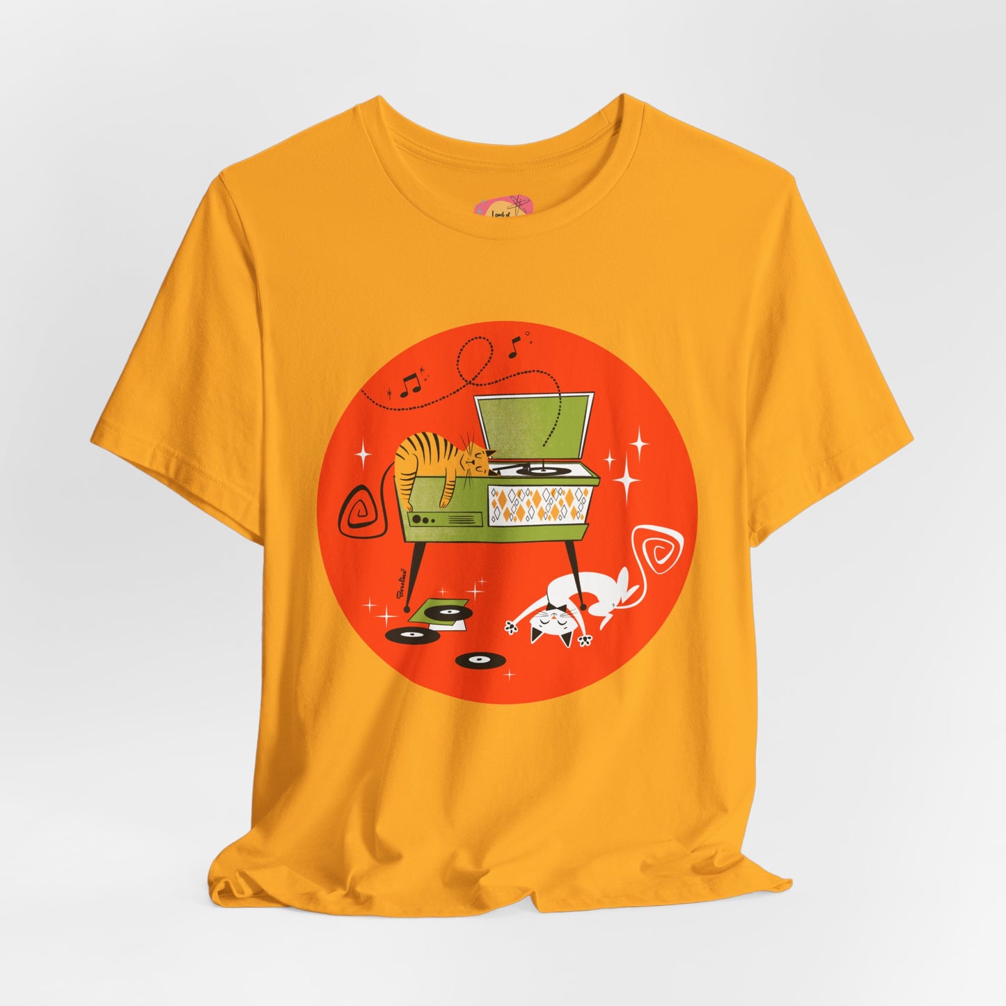 Gatos durmiendo la siesta en tocadiscos, camiseta