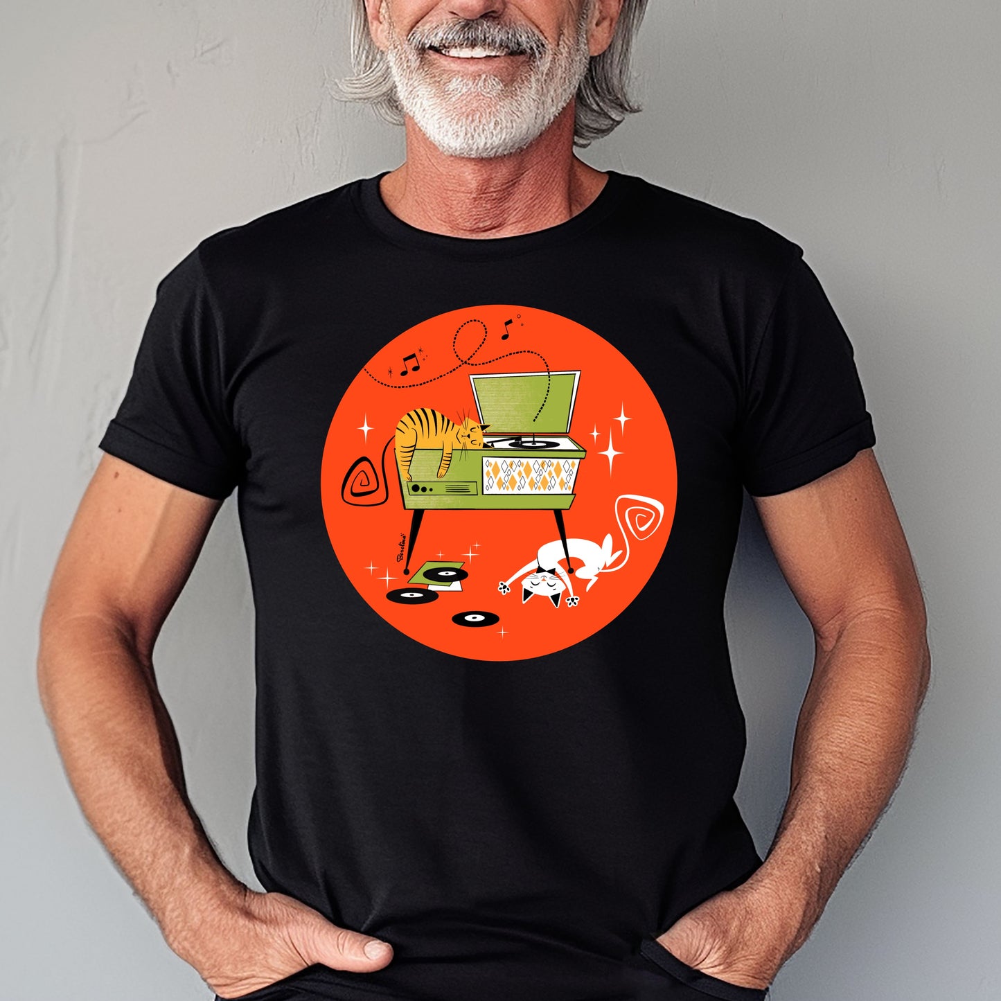 Gatos durmiendo la siesta en tocadiscos, camiseta